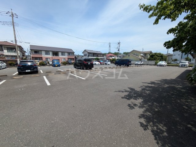 23/30 駐車場
