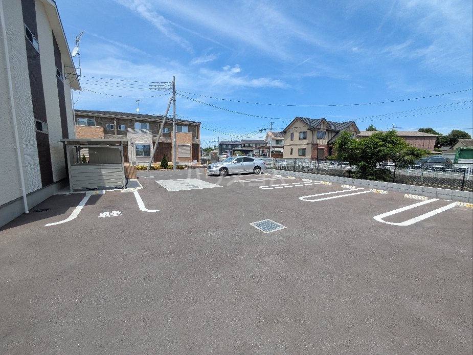 28/30 駐車場
