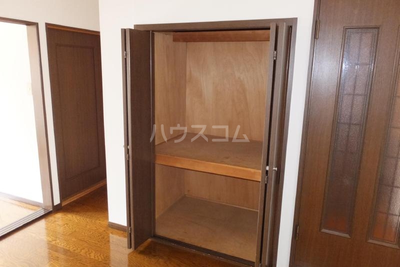 13/30 収納