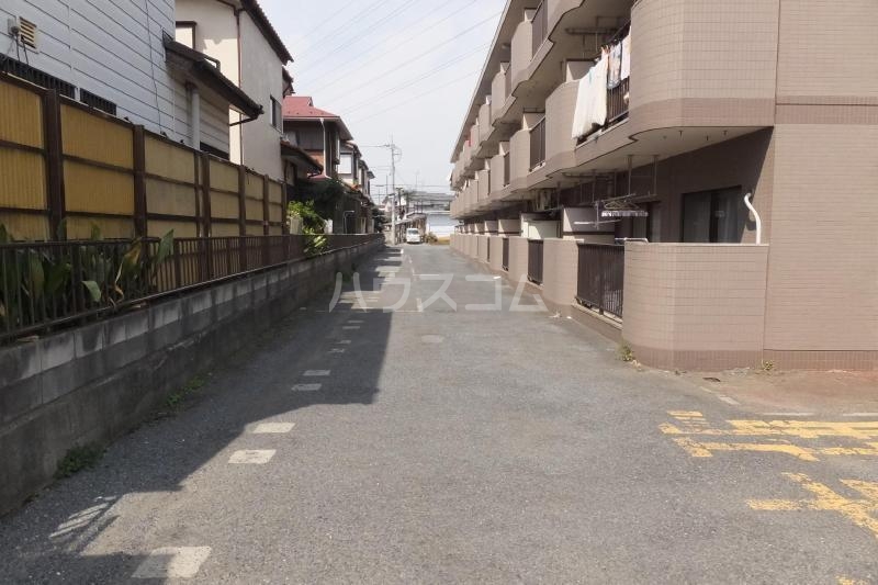 28/30 駐車場