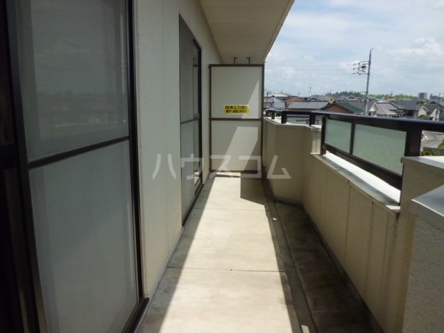 13/22 バルコニー