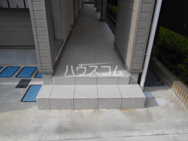 22/30 エントランス