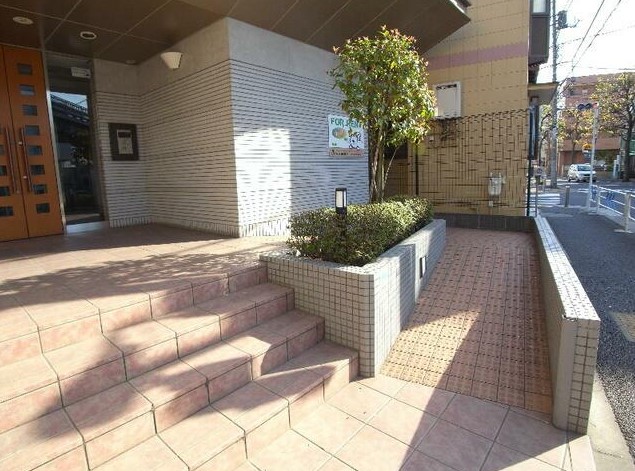 2/13 エントランス