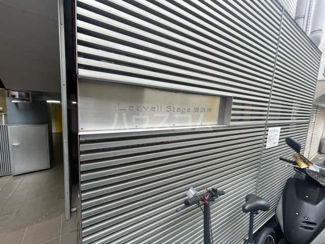 21/26 エントランス