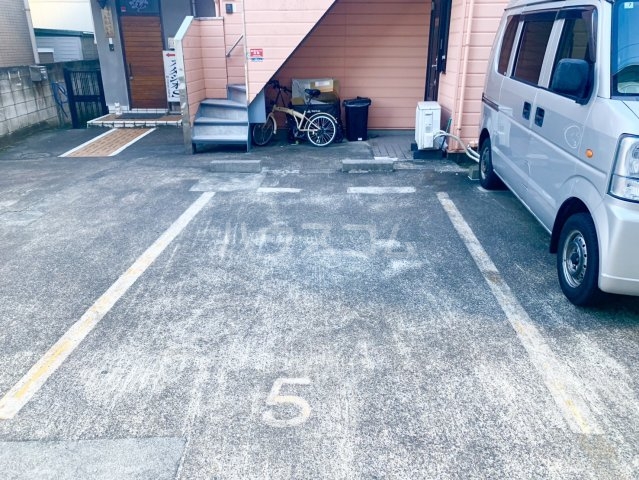 25/30 駐車場