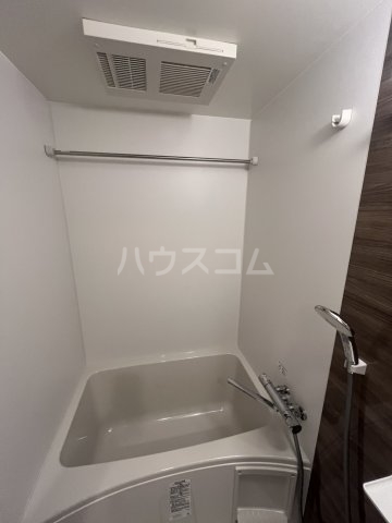 13/30 浴室