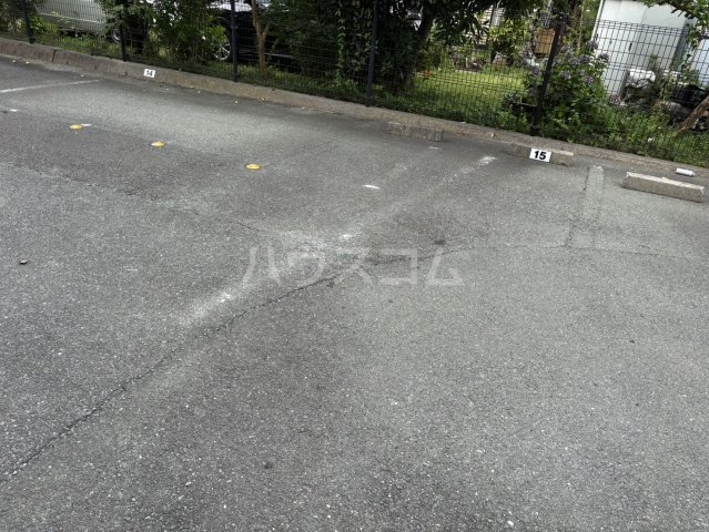 22/29 駐車場