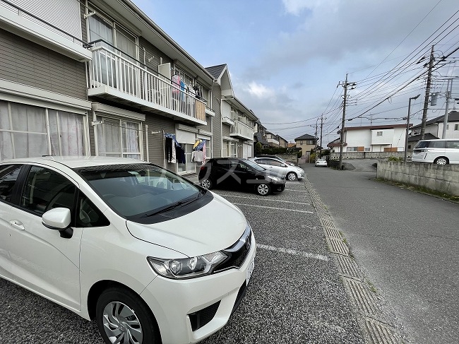 28/30 駐車場