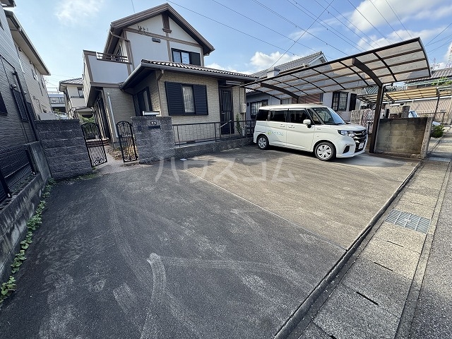 22/30 駐車場