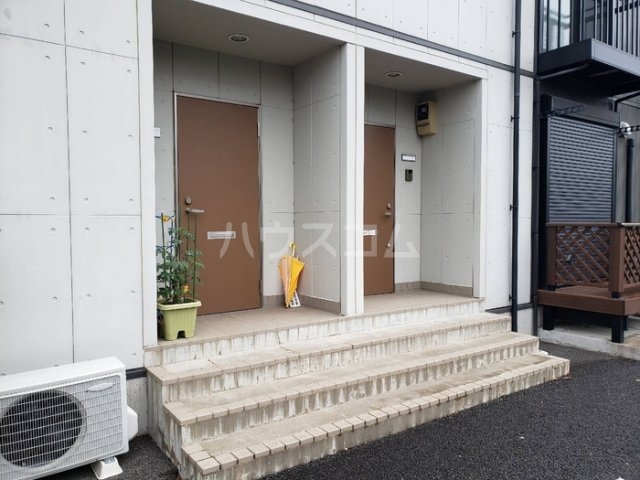 20/29 エントランス