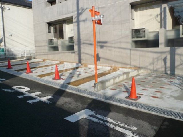 27/29 駐車場