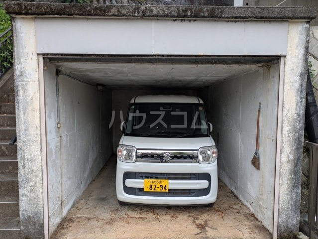 28/30 駐車場