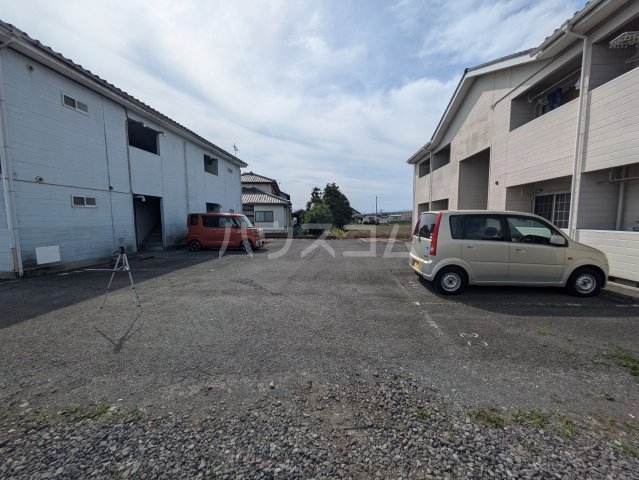 18/19 駐車場
