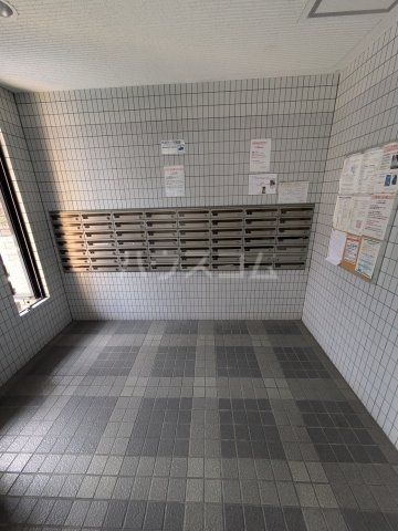 28/30 エントランス
