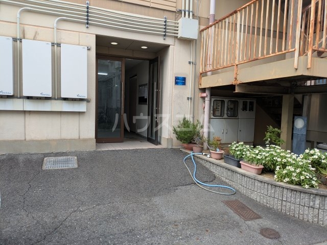 2/6 駐車場