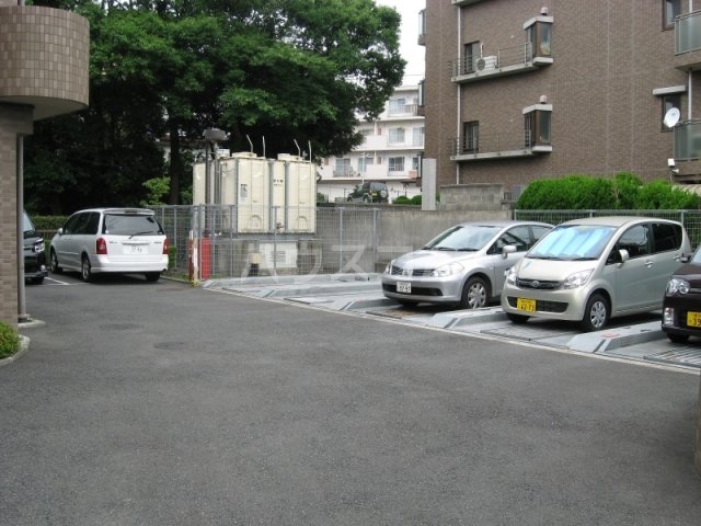3/10 駐車場