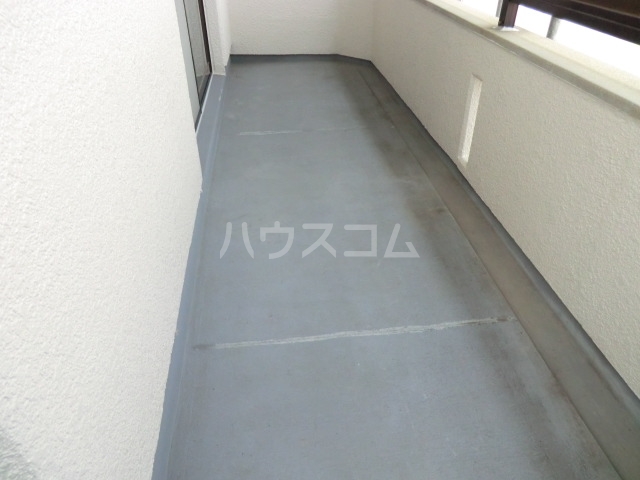 13/18 バルコニー