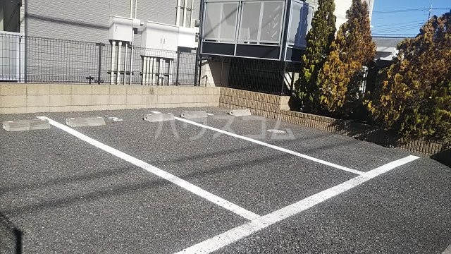 15/20 駐車場