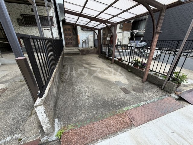 22/30 駐車場