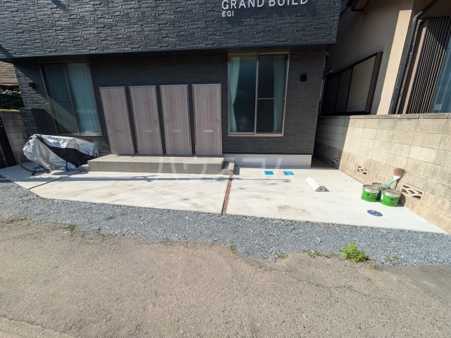 27/27 駐車場
