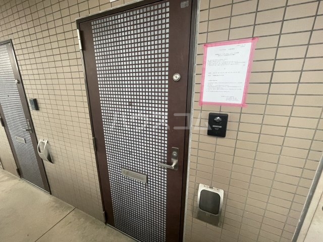 15/22 エントランス
