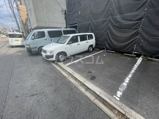 16/22 駐車場