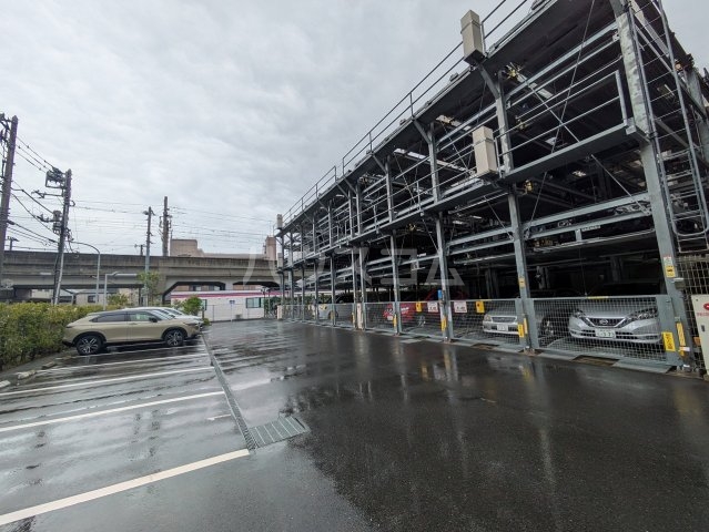 2/6 駐車場