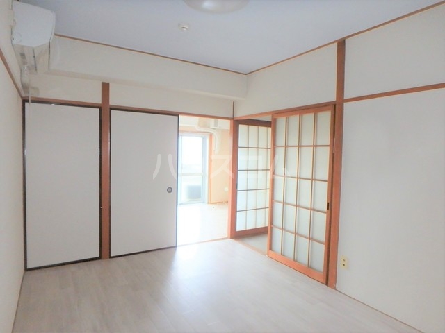寝室