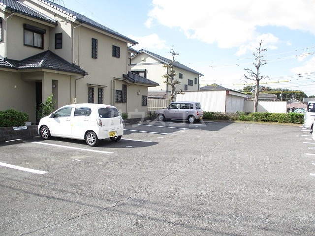 21/29 駐車場