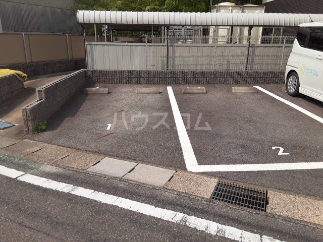 25/30 駐車場