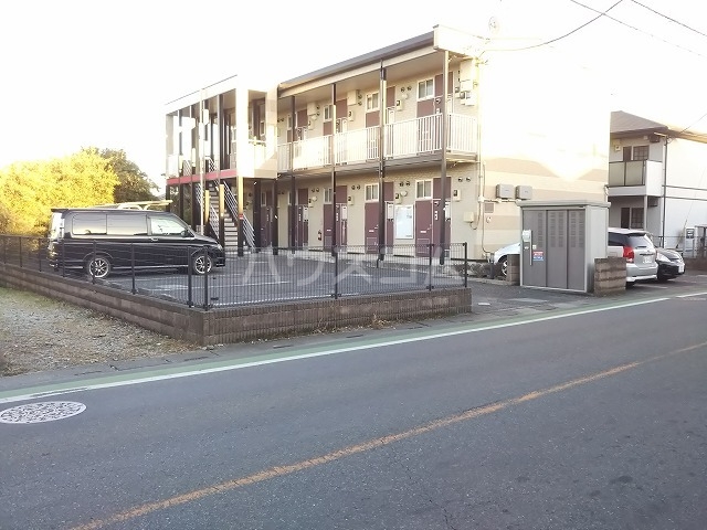 2/3 駐車場