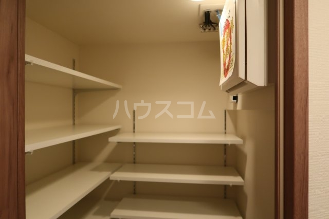 13/30 収納
