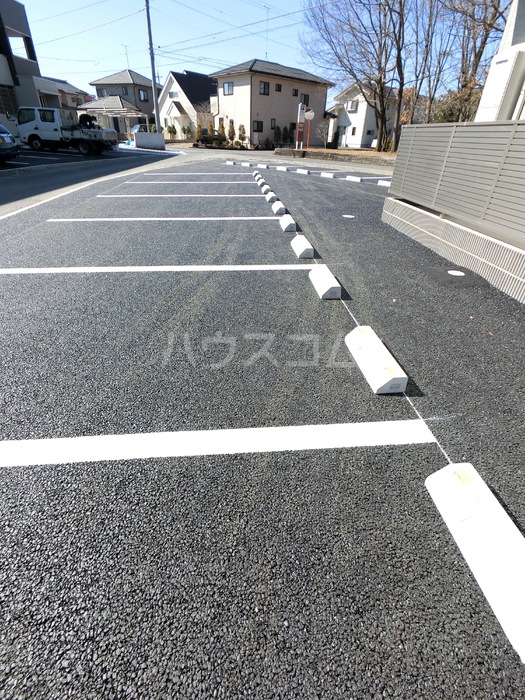 17/18 駐車場