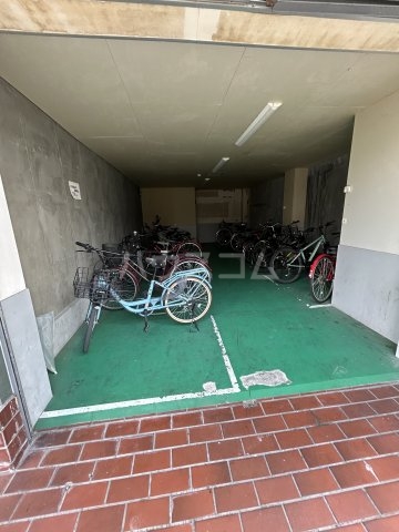21/30 エントランス
