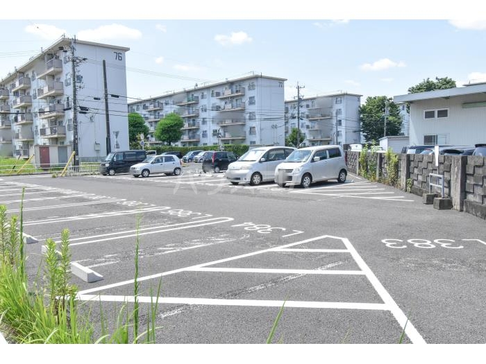 18/25 駐車場
