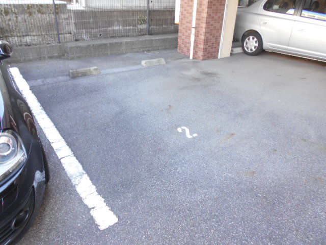 21/26 駐車場