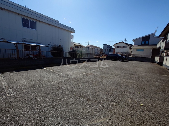 23/30 駐車場