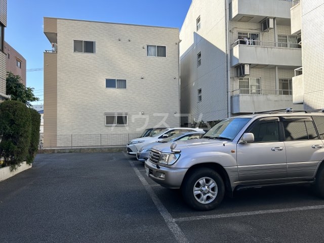 2/4 駐車場