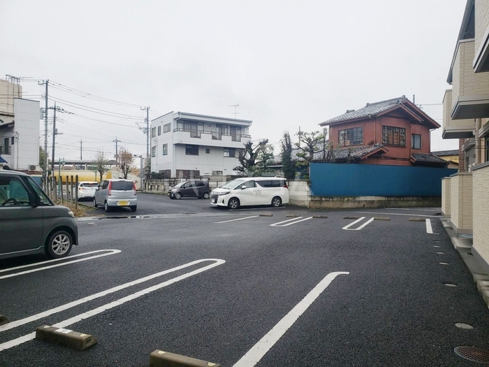 20/28 駐車場