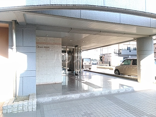 21/30 エントランス