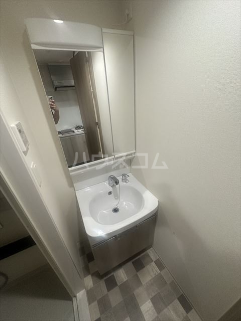 16/28 洗面