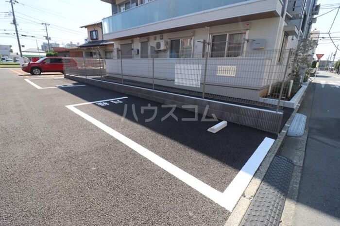 26/30 駐車場