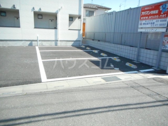 14/15 駐車場