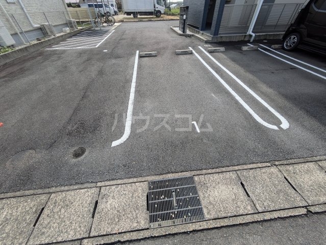 26/30 駐車場