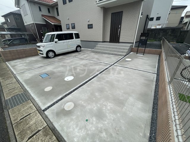 28/30 駐車場