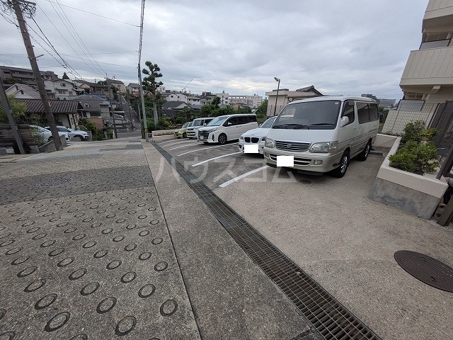 26/30 駐車場