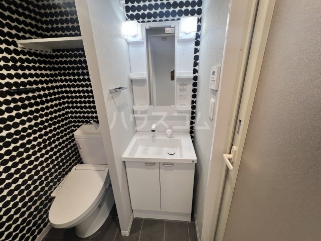 17/30 洗面