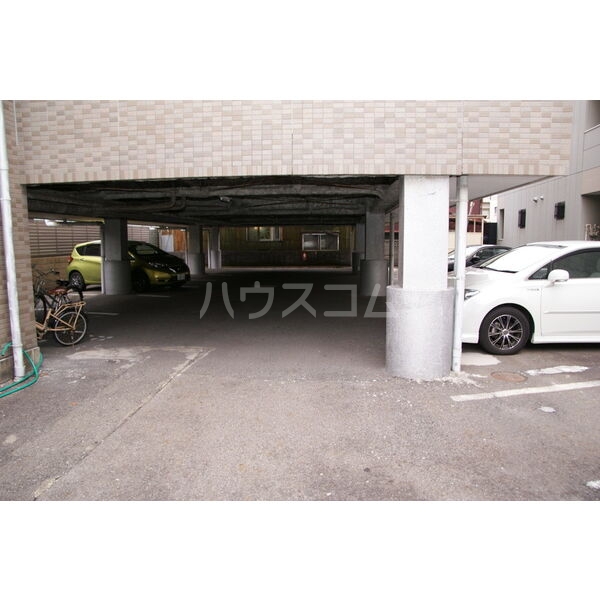 15/16 駐車場