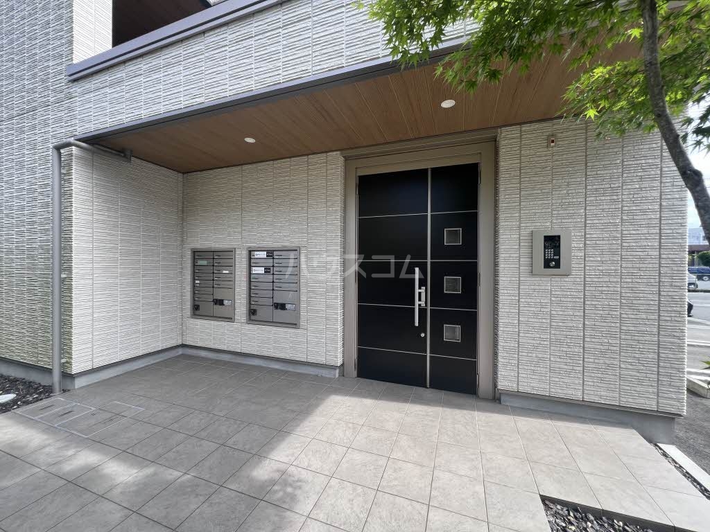 19/29 エントランス