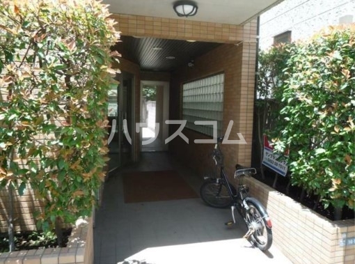 2/3 エントランス